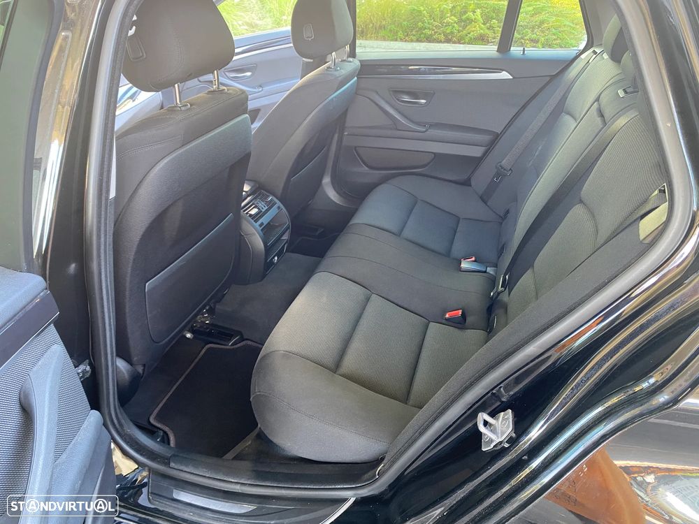 BMW 520 d Auto - 13