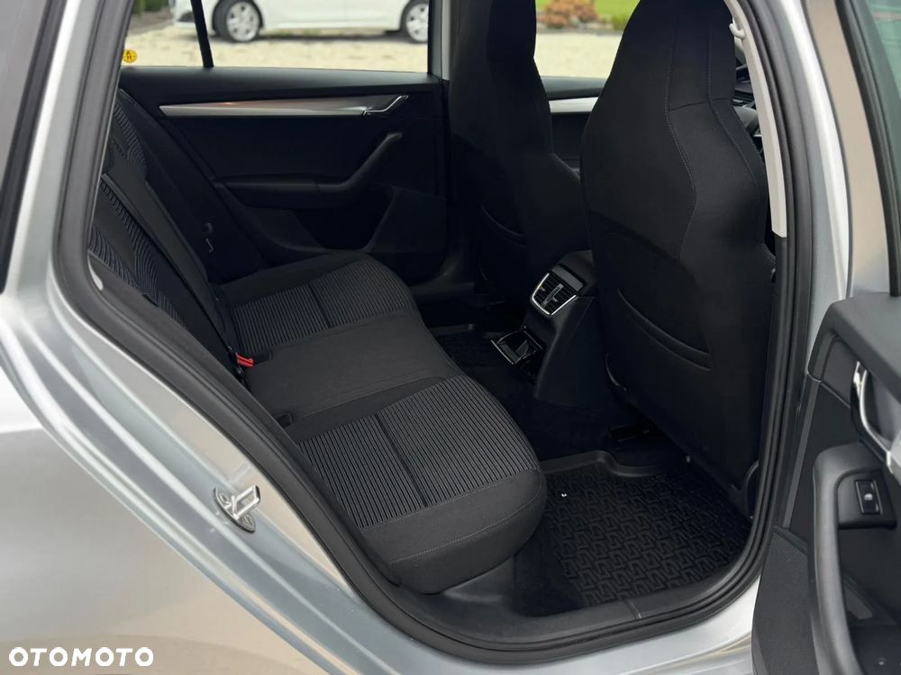 Skoda Octavia 2.0 TDI Style DSG - 12