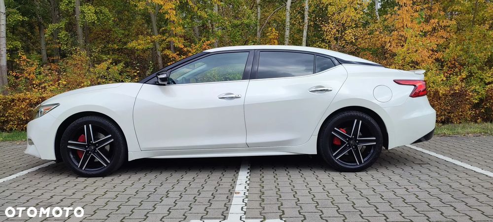 Nissan Maxima - 2