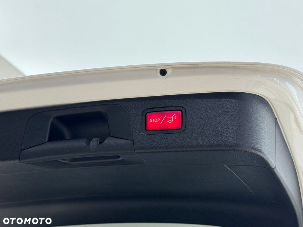 Mercedes-Benz GLC 300 d 4-Matic - 18