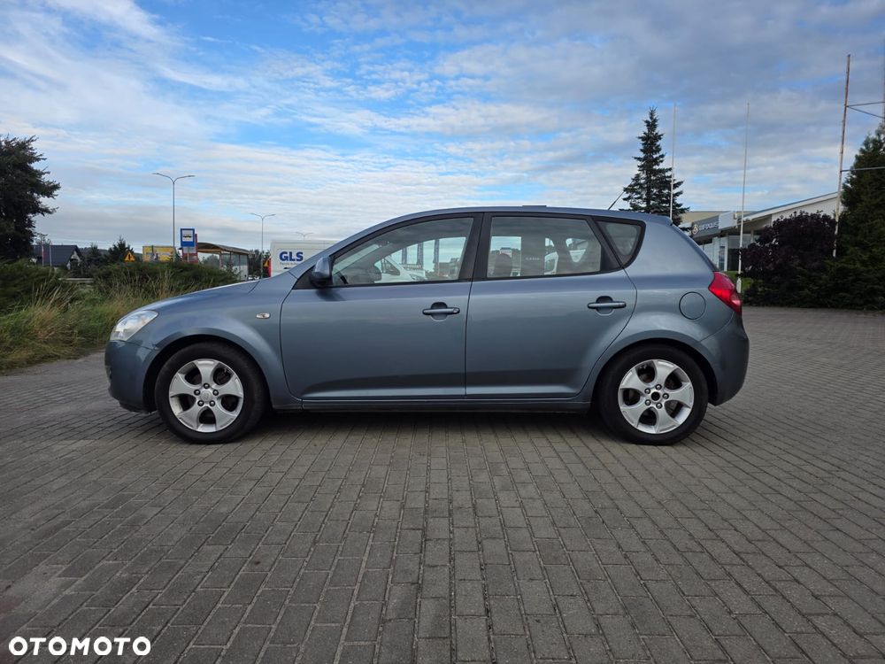 Kia Ceed - 7