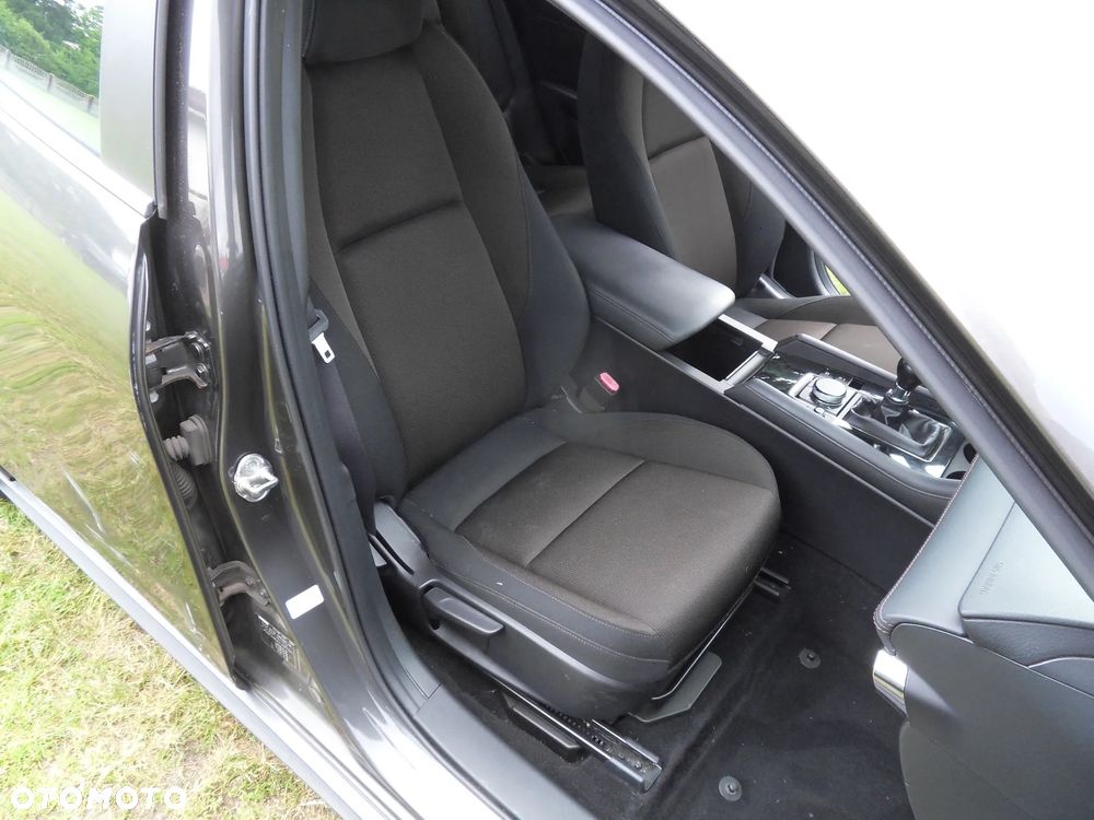 Mazda 3 SKYACTIV-D 1.8 SELECTION - 16