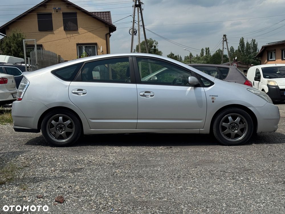 Toyota Prius 1.5 VVT-i Sol (nav) - 12