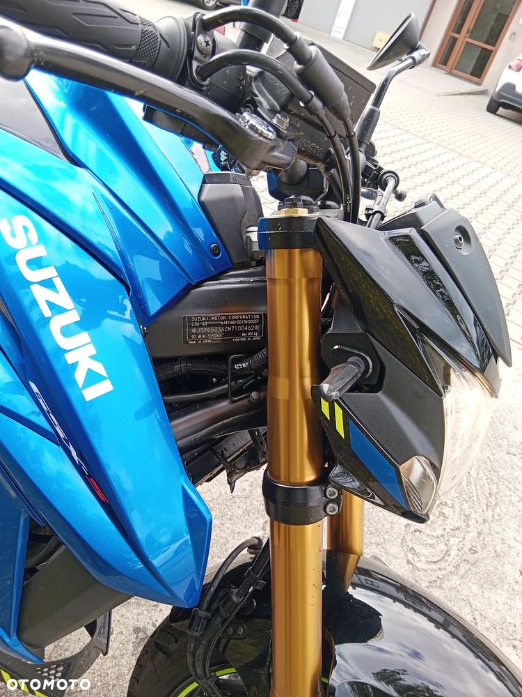 Suzuki GSX - 7