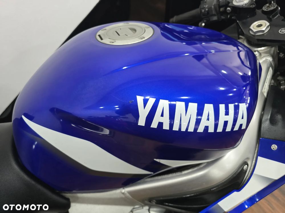 Yamaha R6 - 24