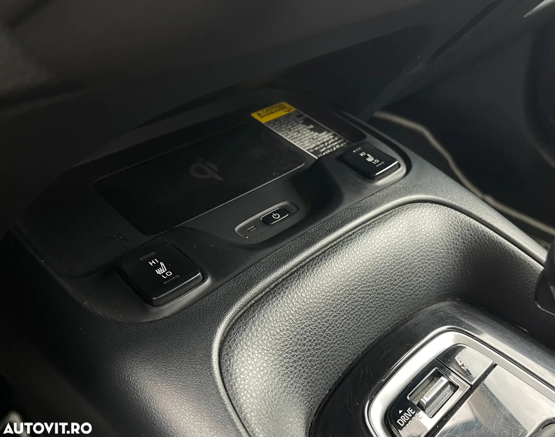 Toyota Corolla Sedan 1.8 HSD Dynamic - 11