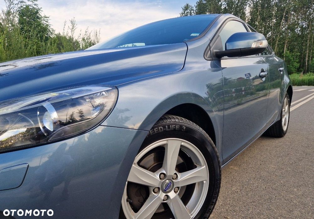 Volvo V40 T2 You - 18