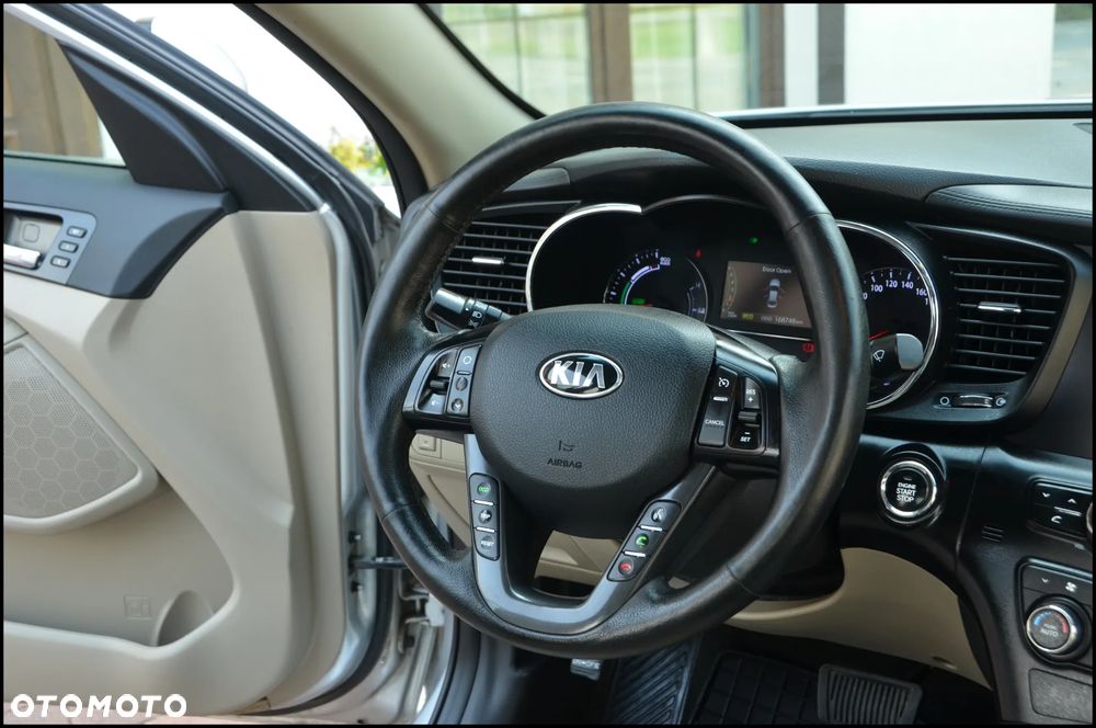 Kia Optima - 22