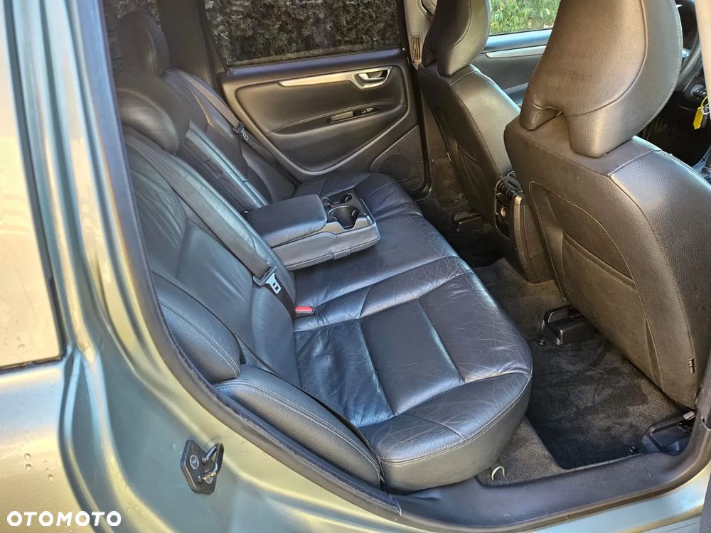 Volvo V70 2.4 Momentum - 31