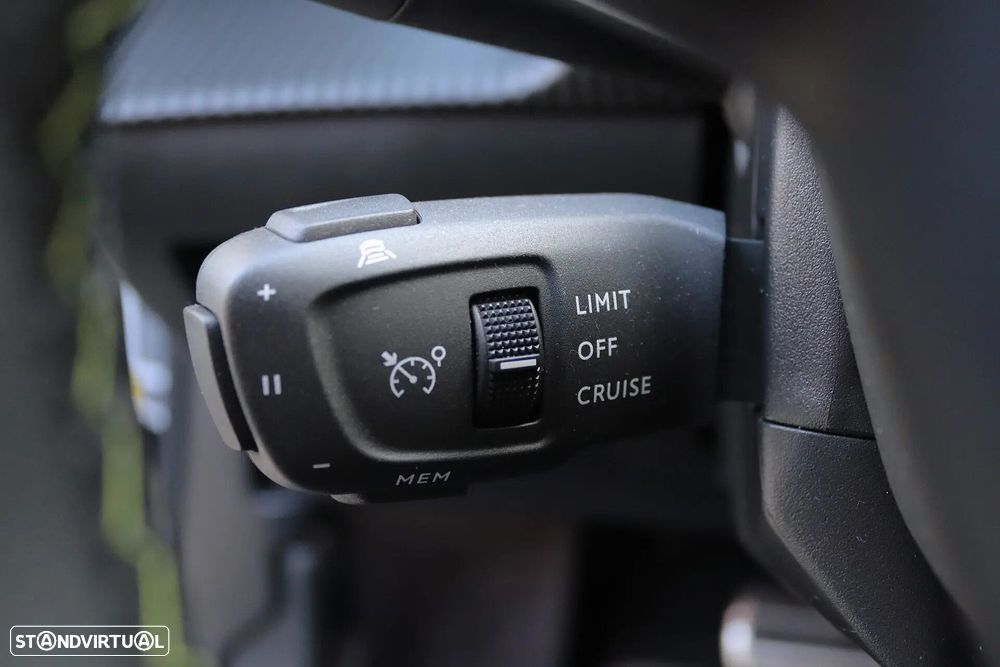 Peugeot e-2008 50 kWh GT - 21