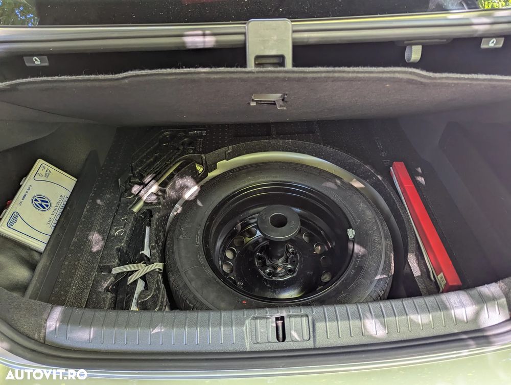 Volkswagen Passat 2.0 TDI DSG Comfortline - 18