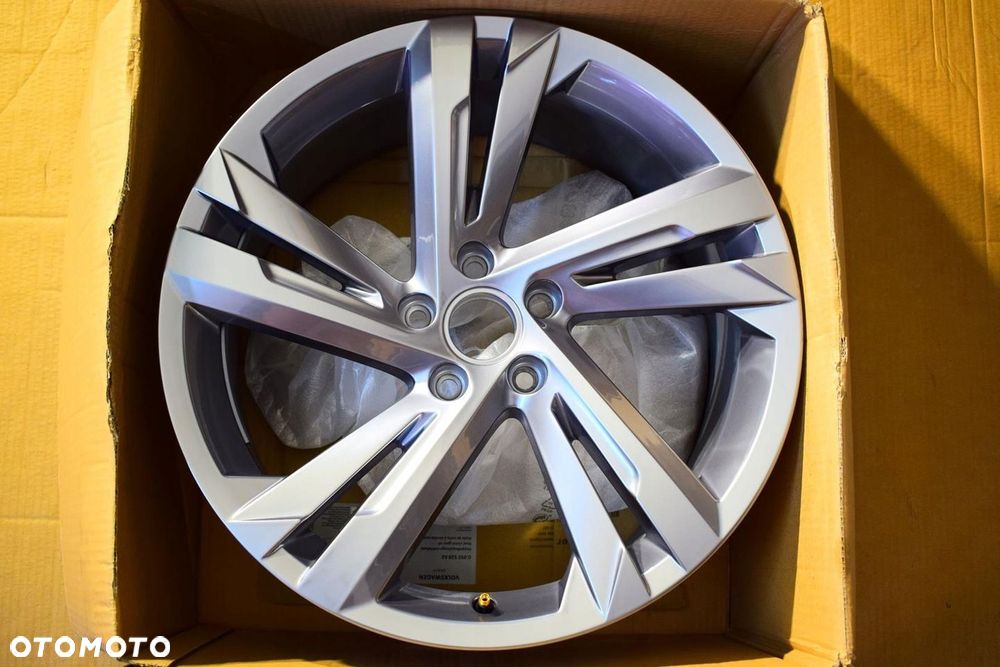 VW 19 ,,R-Line Tiguan 5NA II Oryginał Nowa - 1