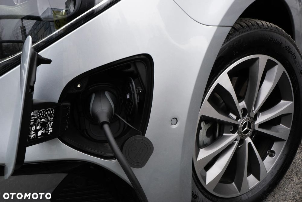 Mercedes-Benz EQV 300 90kWh - 13