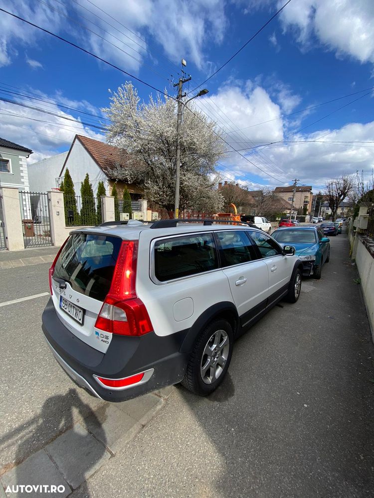 Volvo XC 70 D5 AWD Geartronic Momentum - 16