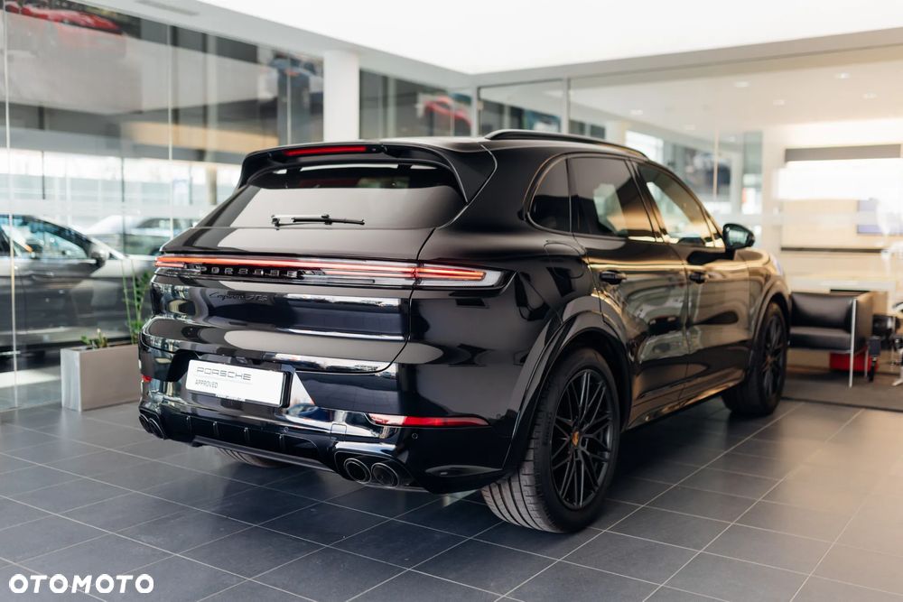 Porsche Cayenne GTS - 15