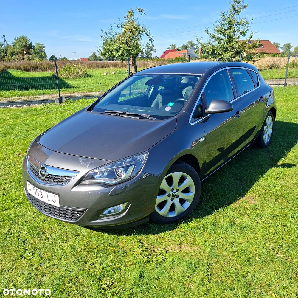 Opel Astra 1.4 Turbo Cosmo - 2