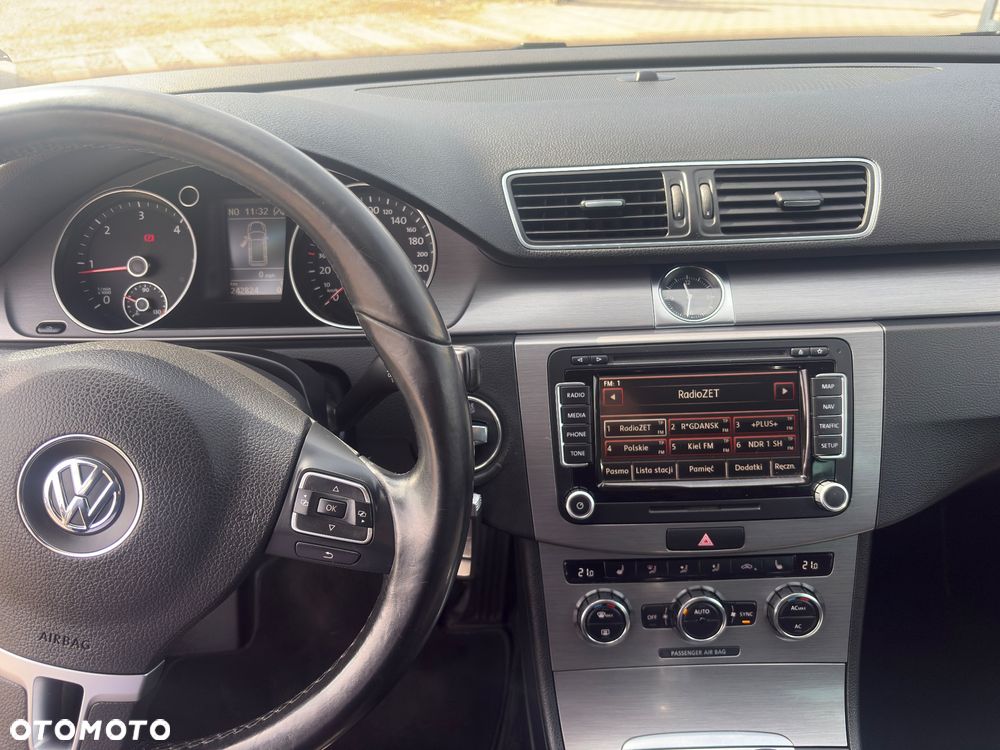 Volkswagen Passat 2.0 TDI 4Motion BlueMotion Technol Comfortline - 21