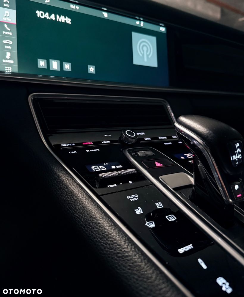 Porsche Panamera - 38