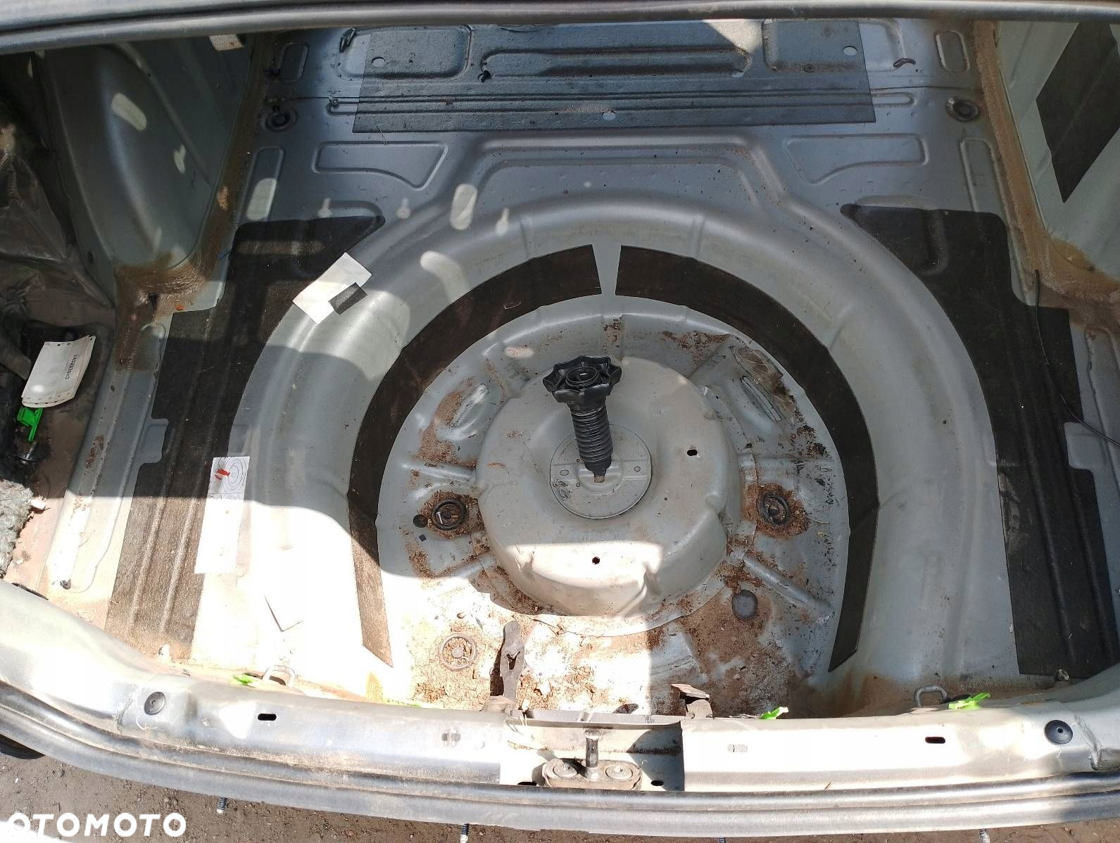 WANNA BAGAŻNIKA PAS TYLNY VW JETTA V SEDAN LD7X - 3