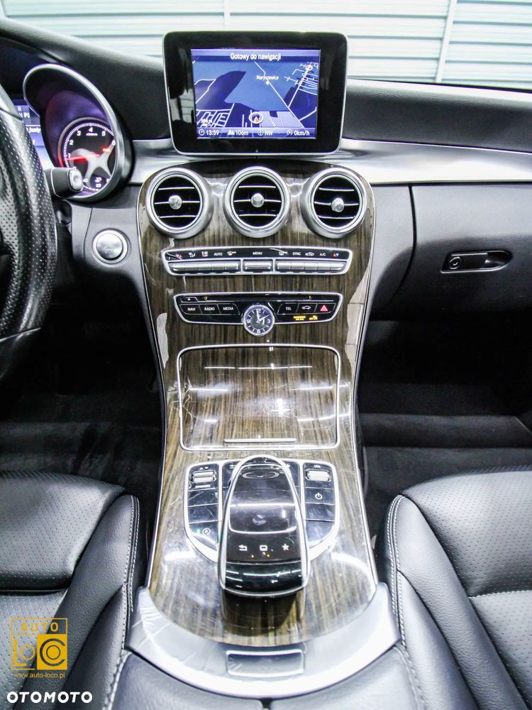 Mercedes-Benz Klasa C 300 9G-TRONIC AMG Line - 17