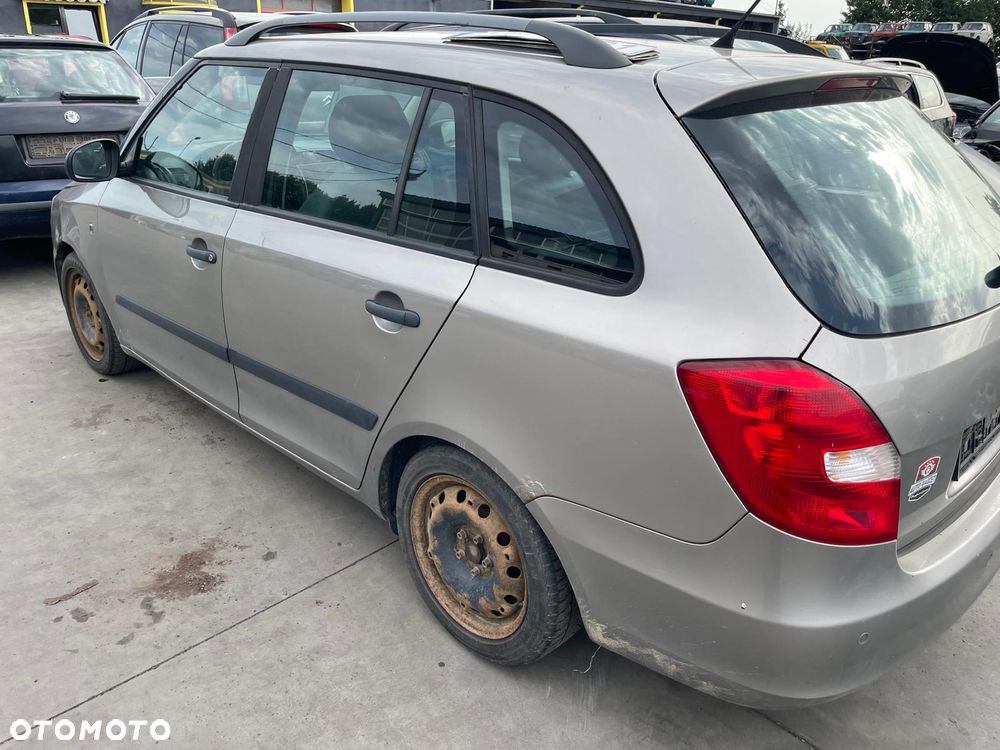 SKODA FABIA Na Czesci !!! KOLOR : LF8H - 2