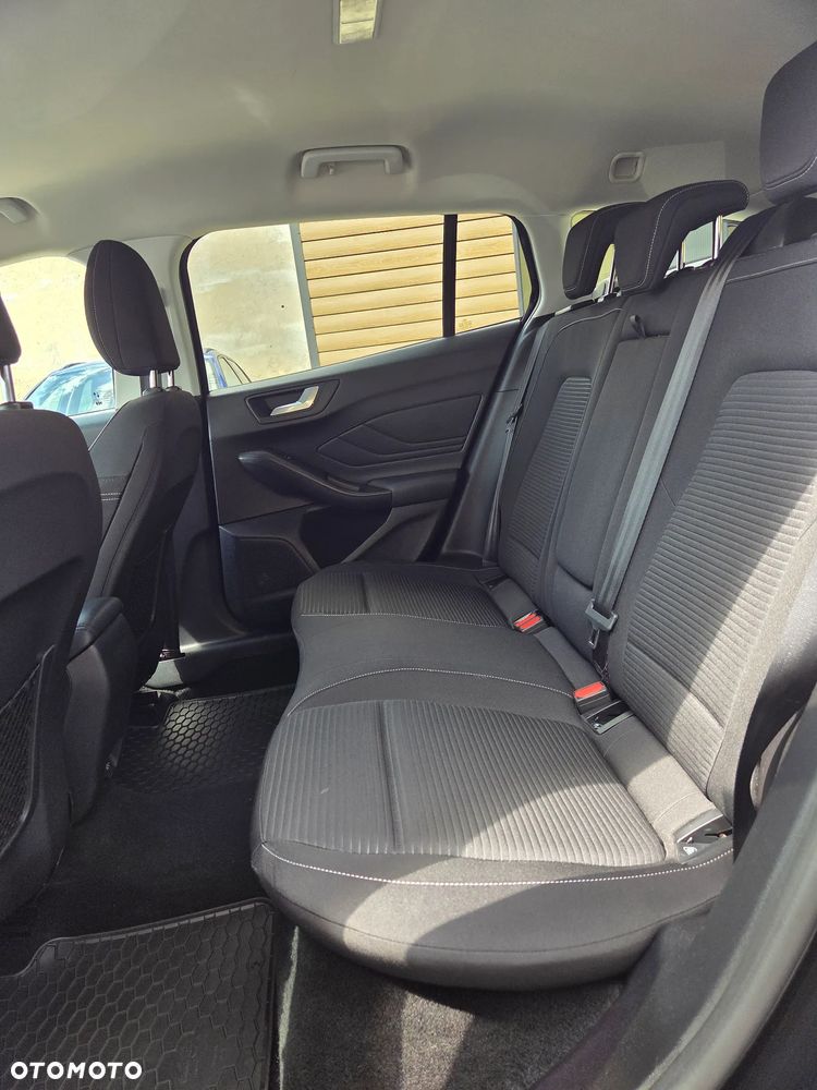 Ford Focus 1.5 EcoBoost Titanium - 17