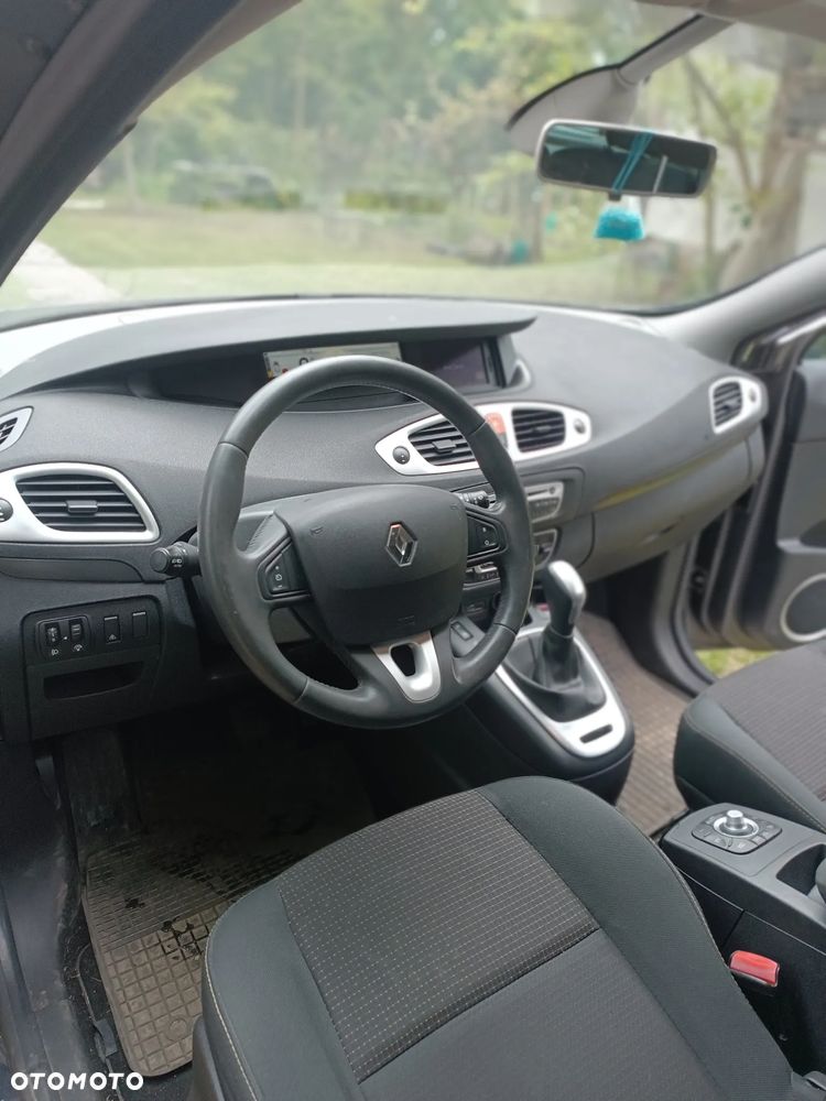Renault Scenic - 10