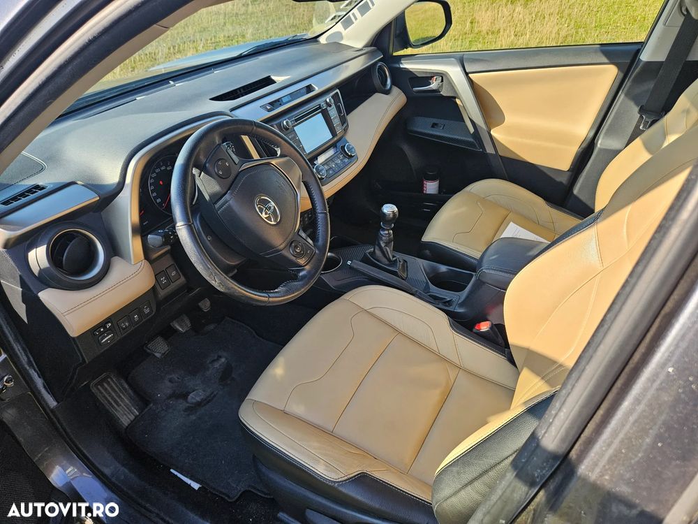 Toyota RAV4 2.0 D-4D 4WD Executive - 12