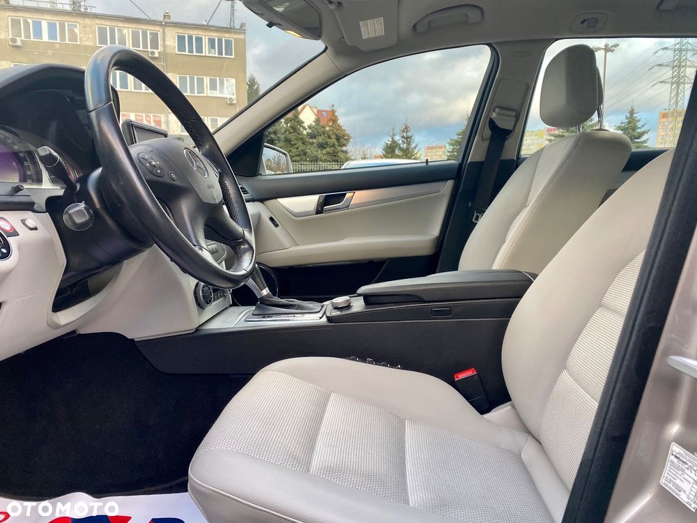 Mercedes-Benz Klasa C 200 CDI DPF Automatik Avantgarde - 14
