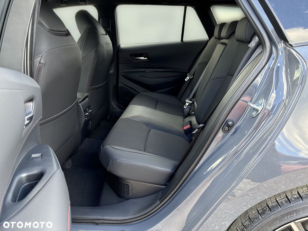 Toyota Corolla 2.0 Hybrid GR Sport - 10