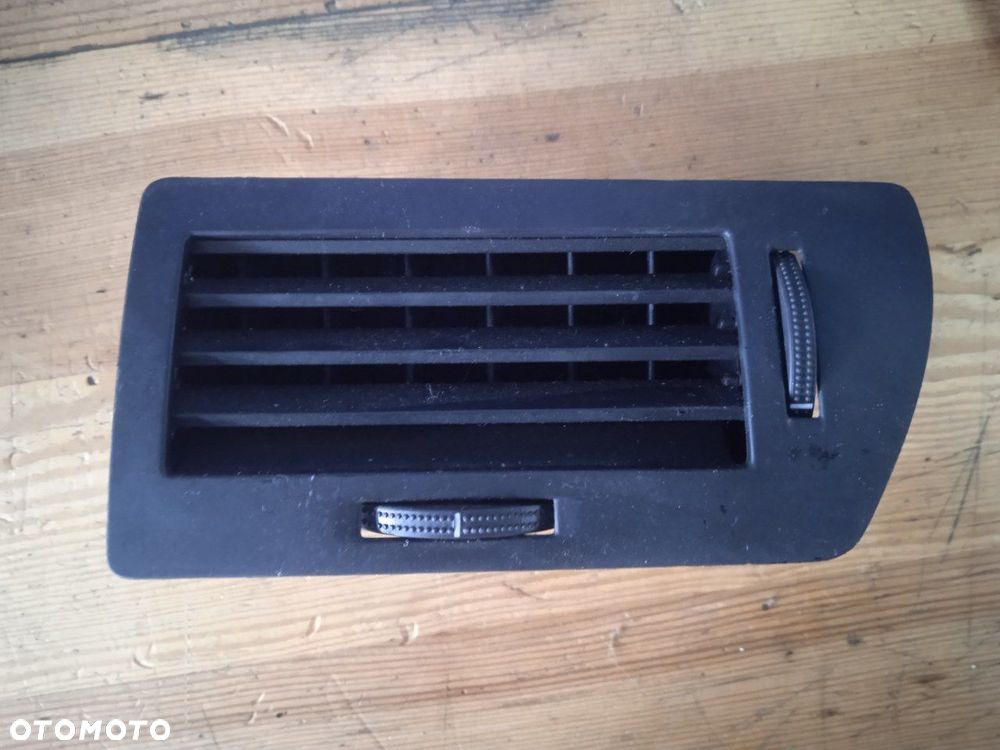 Kratka Nawiewu Opel Astra H 13228916 - 1