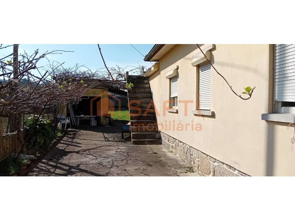 Casa com terreno - Grande imagem: 2/11