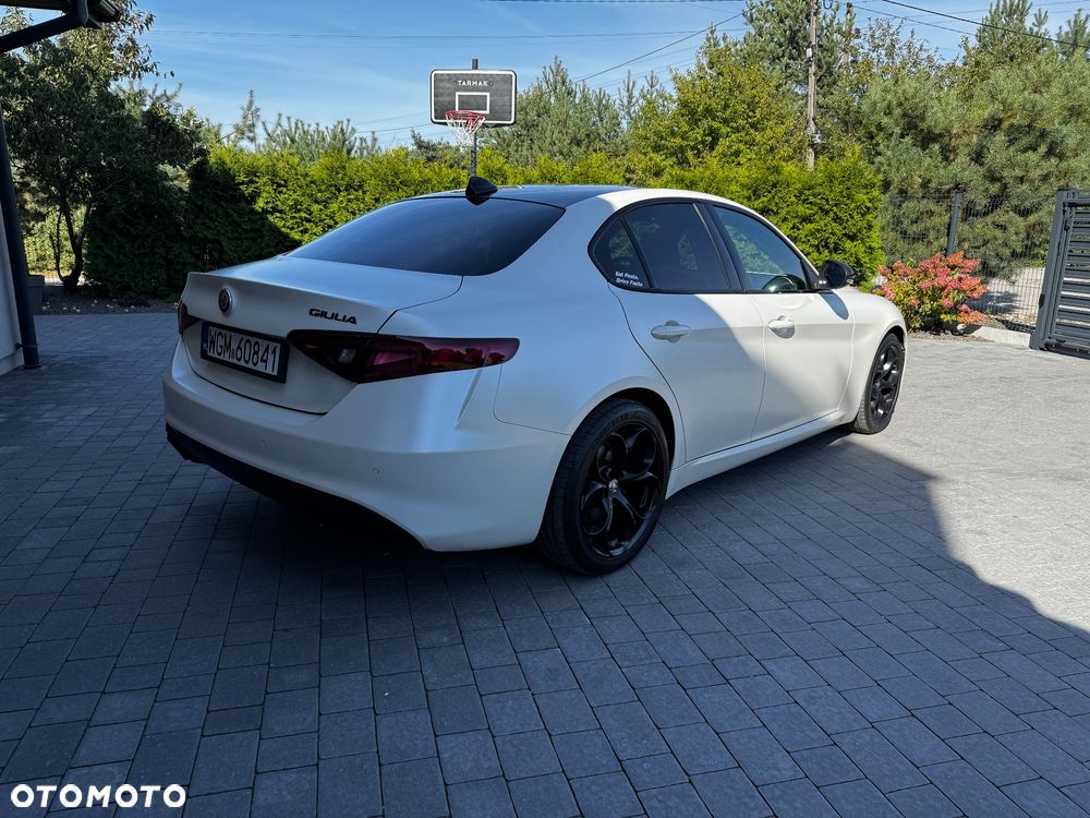Alfa Romeo Giulia 2.0 Turbo B-Tech Edition - 6