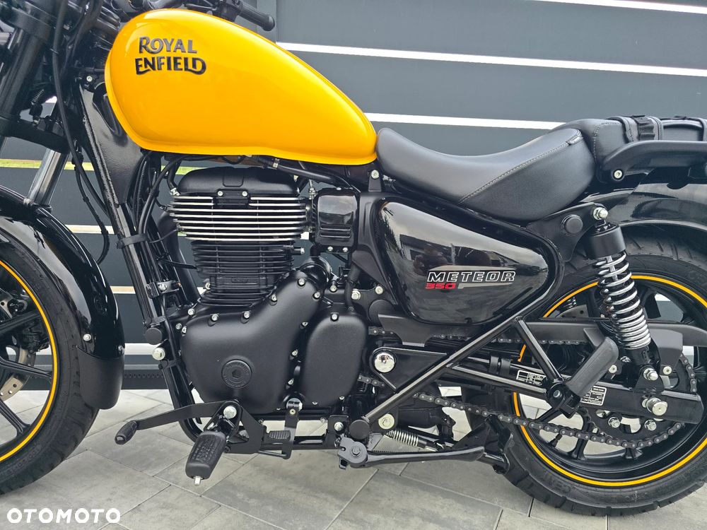 Royal Enfield Meteor - 12