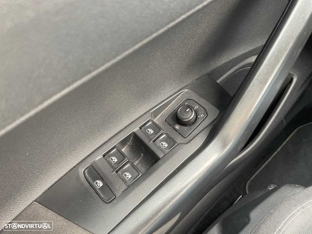 VW Polo 1.0 TSI - 12