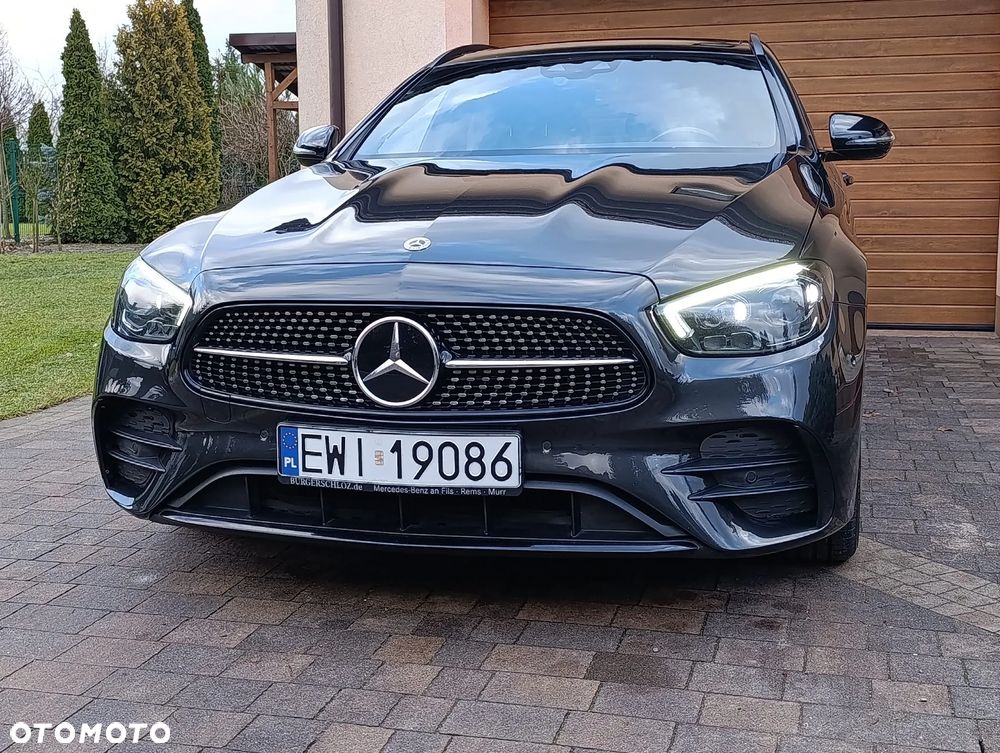Mercedes-Benz Klasa E 300 d 4Matic 9G-TRONIC AMG Line - 3