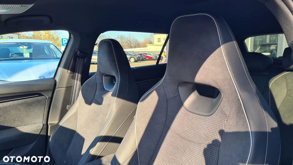 Skoda Superb 2.0 TDI SCR 4x4 Sportline DSG - 11