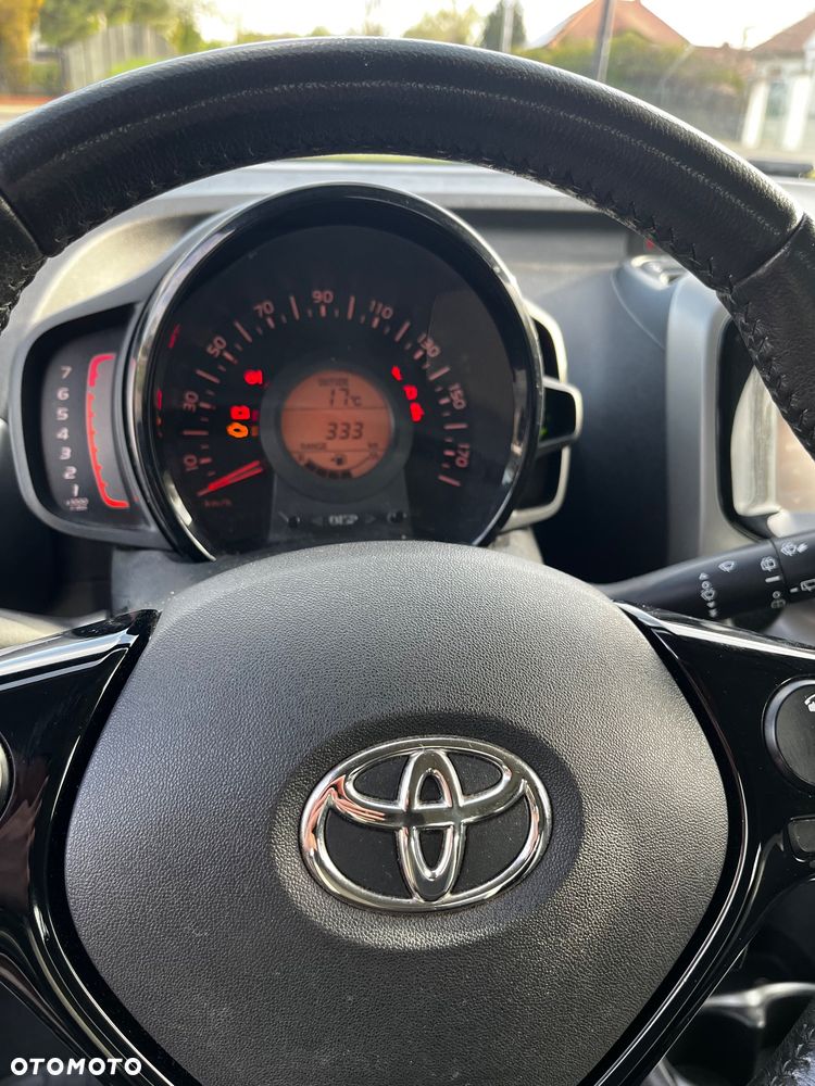 Toyota Aygo x-play touch - 7