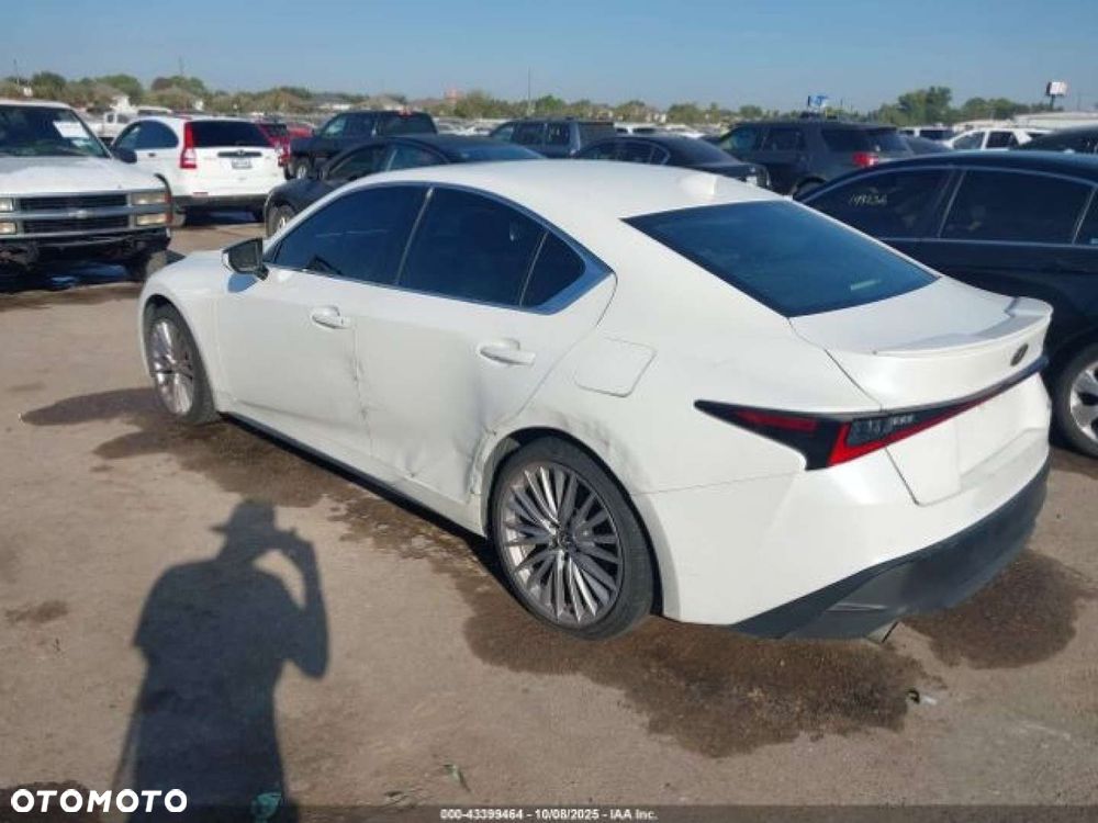 Lexus IS - 3