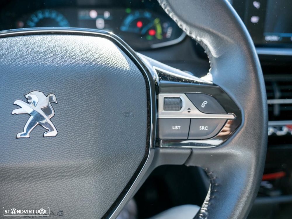 Peugeot e-2008 50 kWh Active - 30