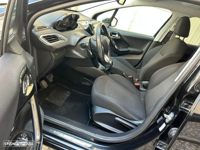 Peugeot 208 1.6 BlueHDi Style - 19
