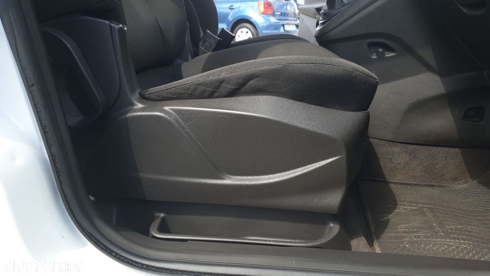 Ford Tourneo Connect - 36