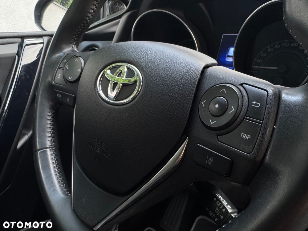 Toyota Auris 1.8 HSD Prestige NAVI - 29