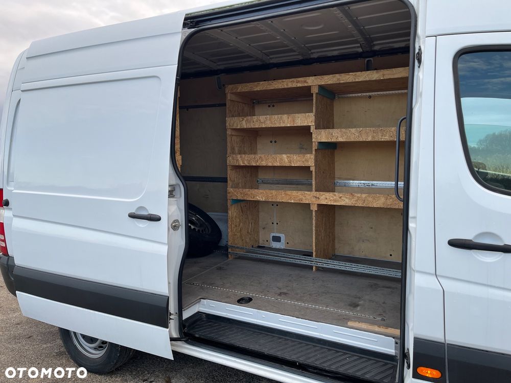 Mercedes-Benz Sprinter - 5
