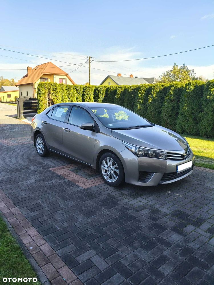 Toyota Corolla - 1
