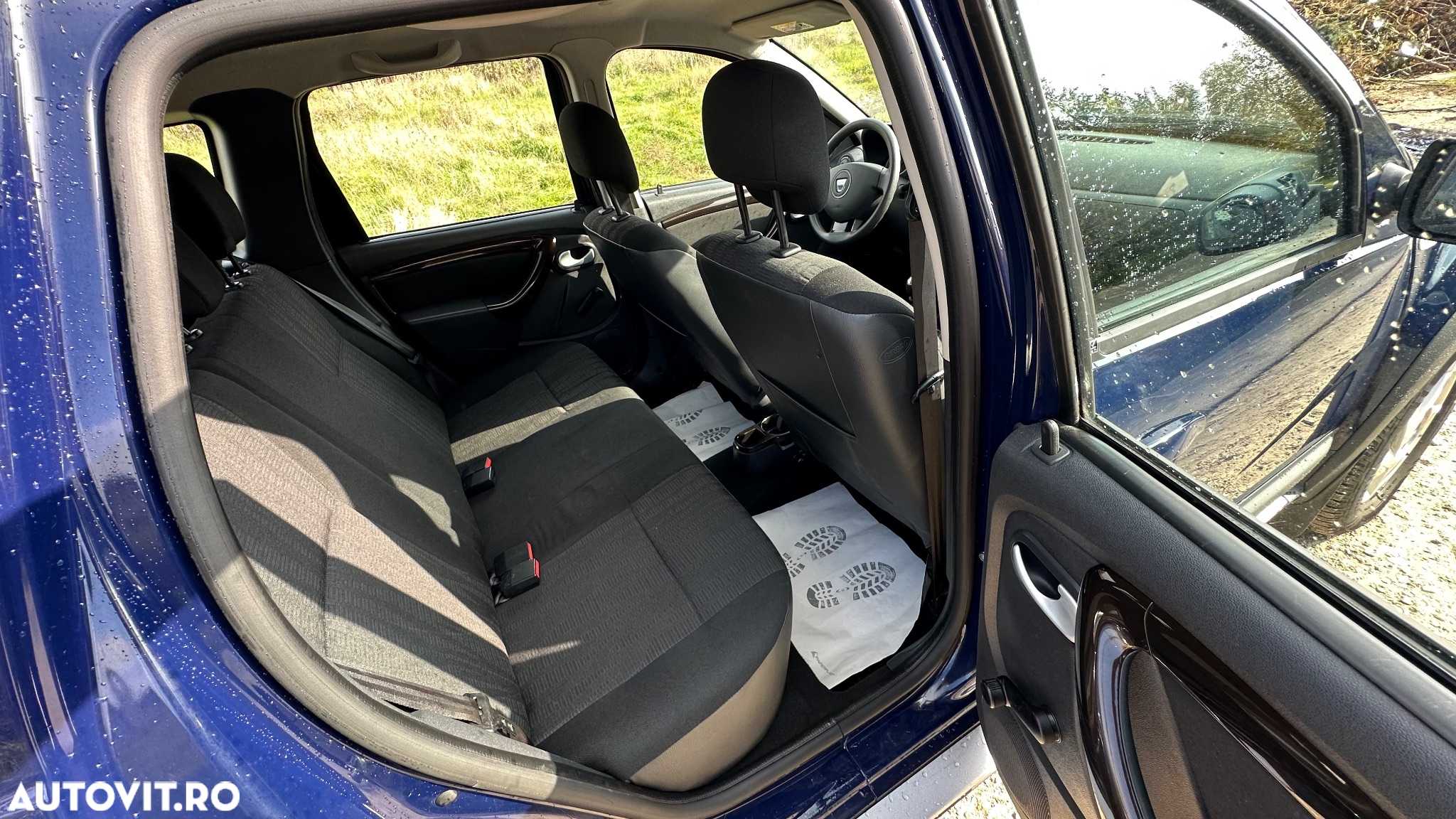 Dacia Duster 1.6 4x4 Laureate - 3