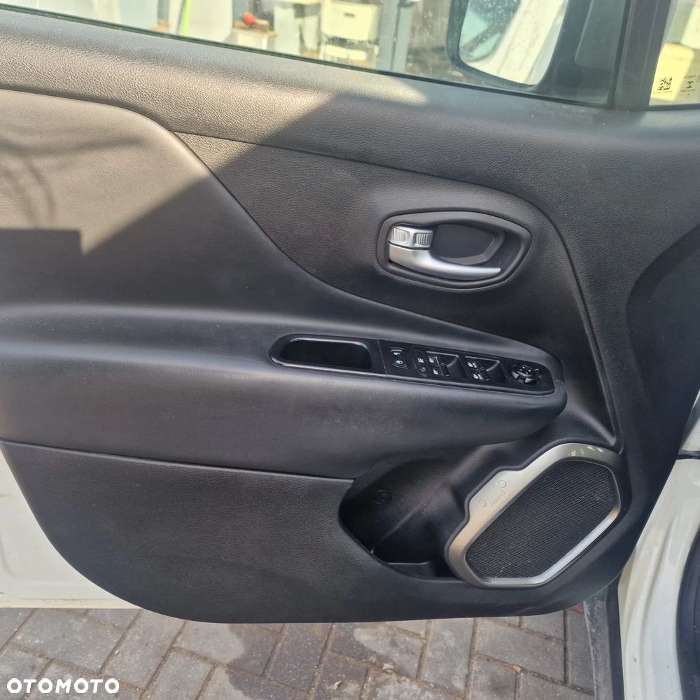 Jeep Renegade - 10