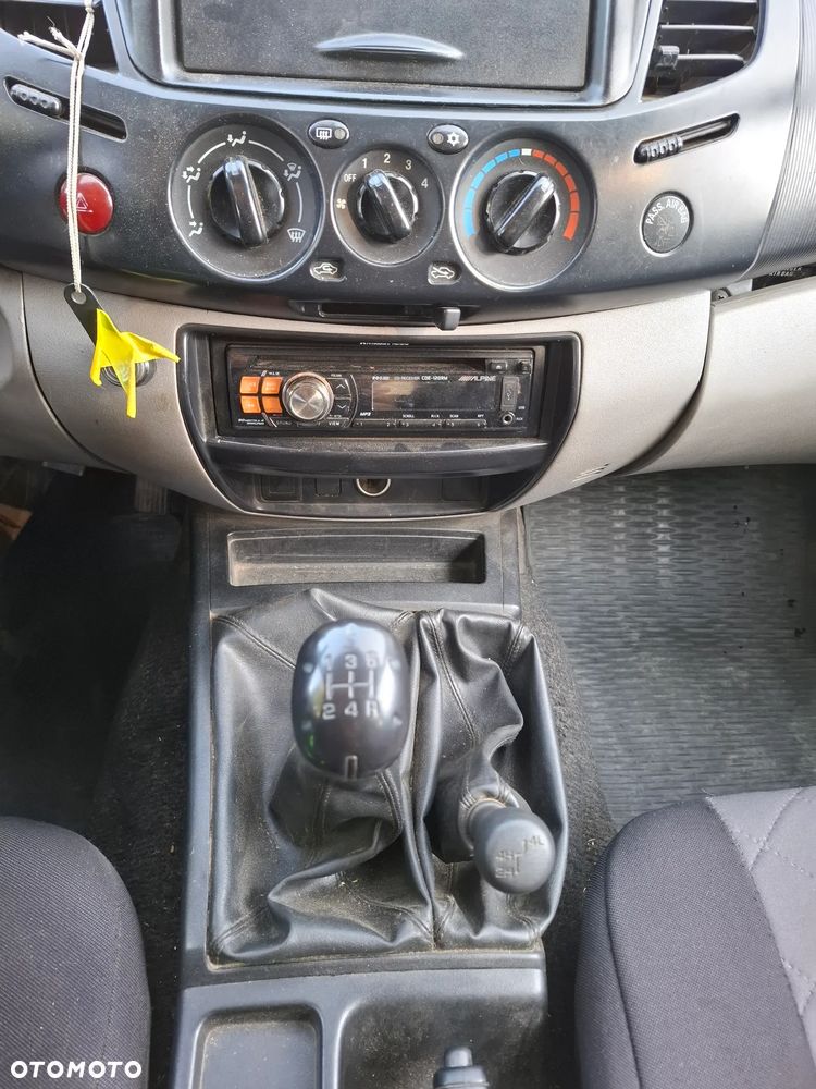 Mitsubishi L200 2.5 DID DC Intense - 15