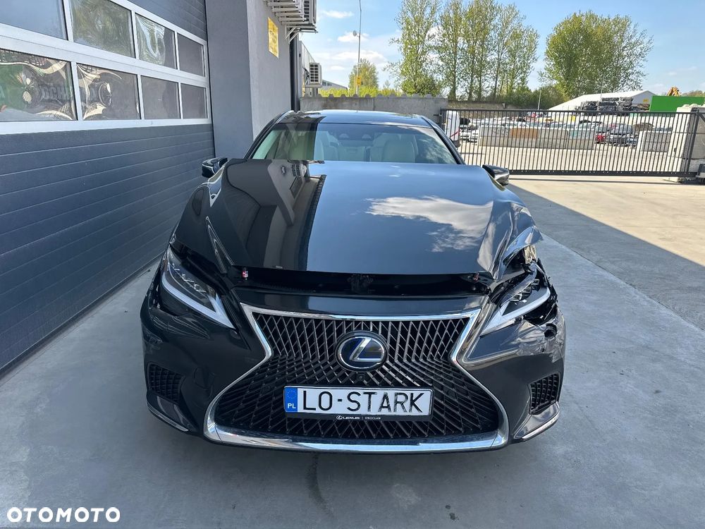 Lexus LS - 9