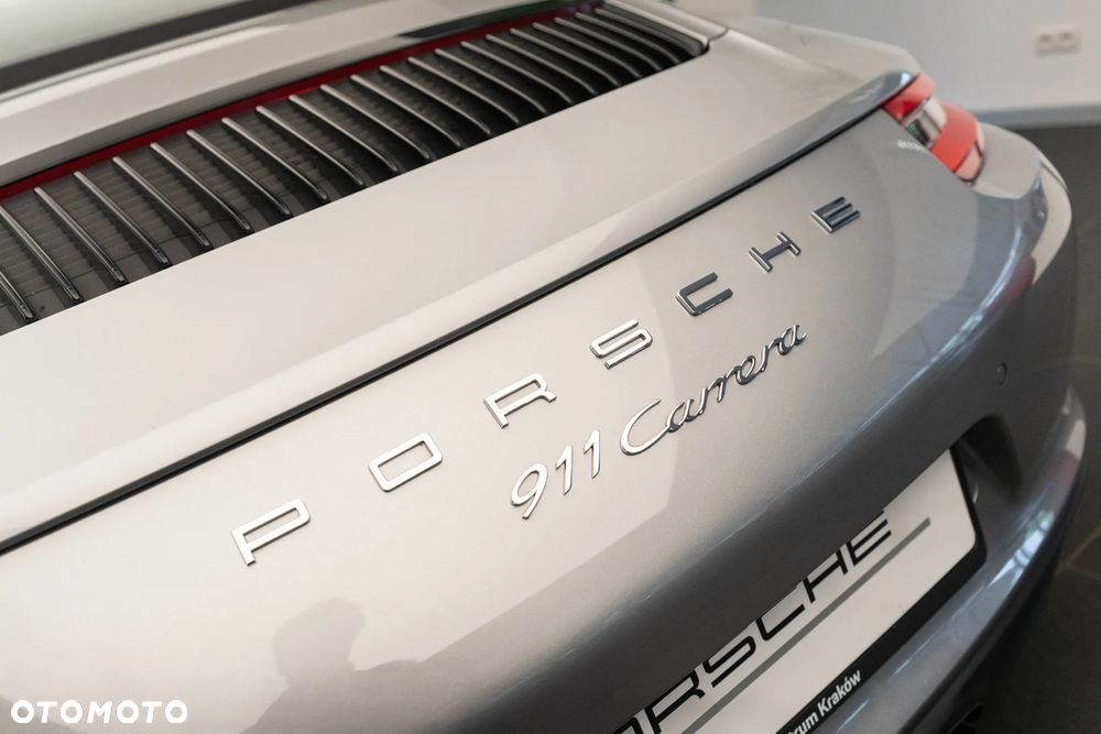 Porsche 911 Carrera PDK - 38